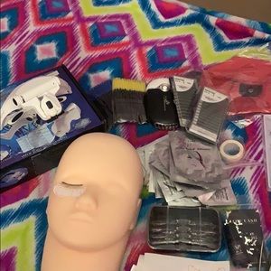 lash extension kit! price is negotiable